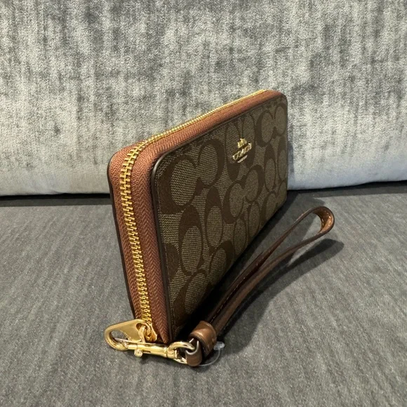Long Zip Around Wallet In Signature - Picture 2 of 4